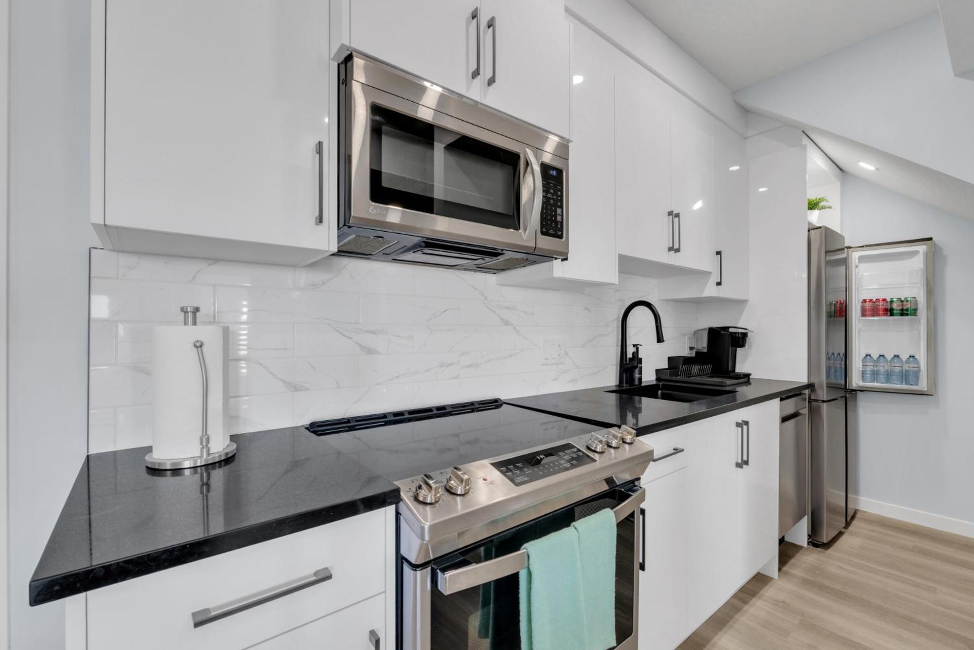 You Will Love This 2Br Guest Suite In Se Calgary Luaran gambar