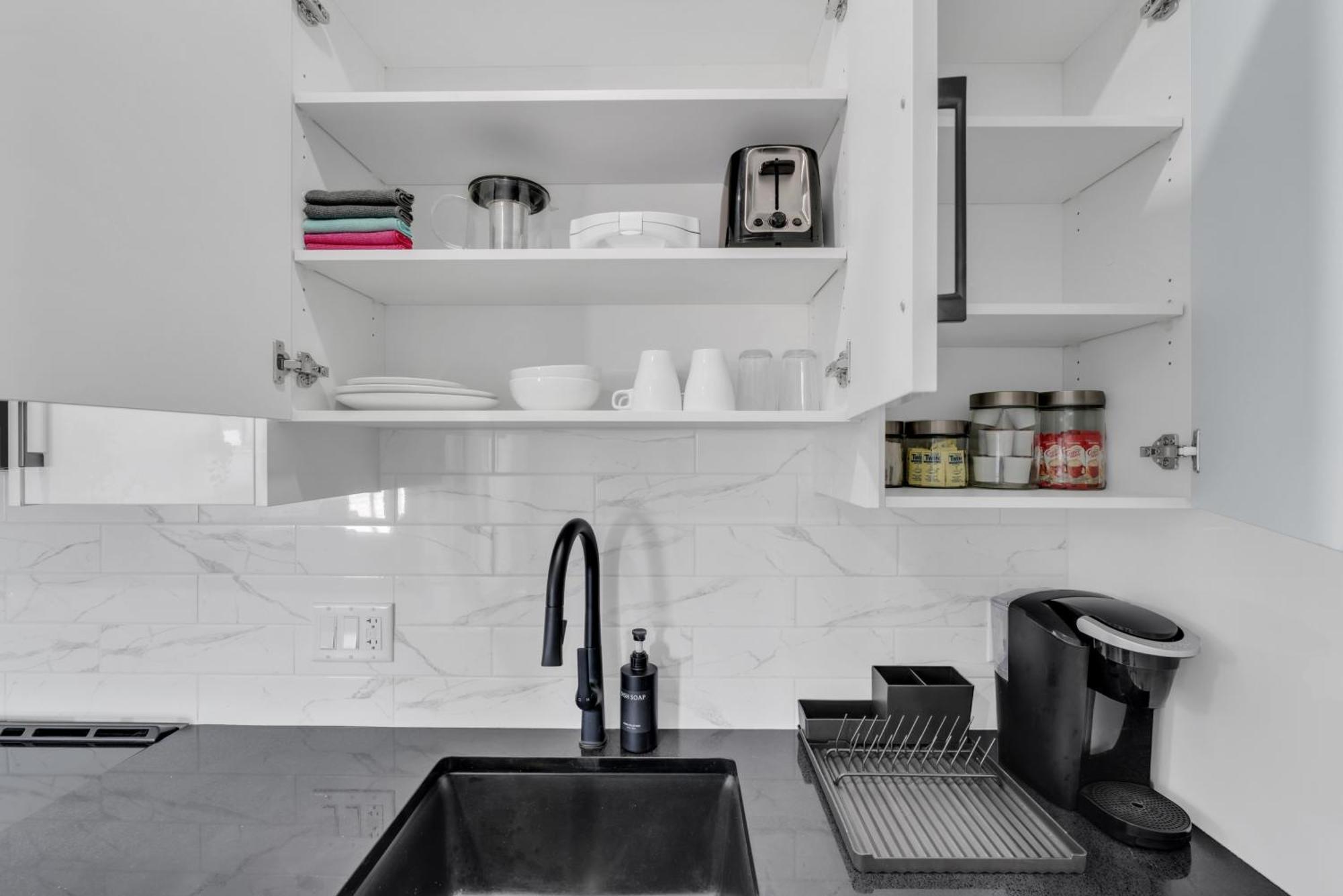 You Will Love This 2Br Guest Suite In Se Calgary Luaran gambar